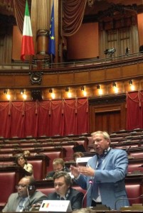 Le Président André Antoine dans l'hémicycle du Palais Montecitorio à Rome