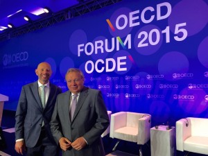Le Président André Antoine et le Greffier du Parlement au Forum 2015 de l’OCDE