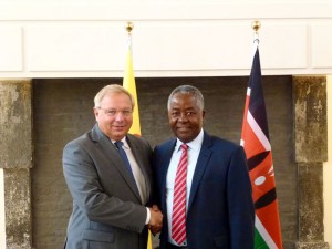 Le Président Antoine et le vice-Président Kembi-Gitura scellent les nouveaux liens d’amitié entre le Parlement de Wallonie et le Sénat du Kenya