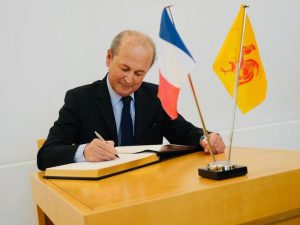 Visite de S.E. M. l’Ambassadeur de la République française